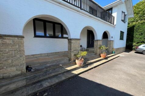 Entrance Porch 