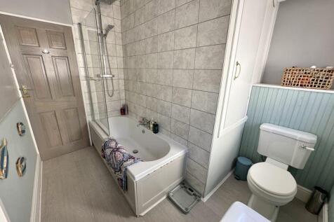 Upstairs Bathroom
