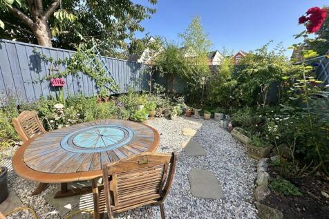 Rear Courtyard Garden