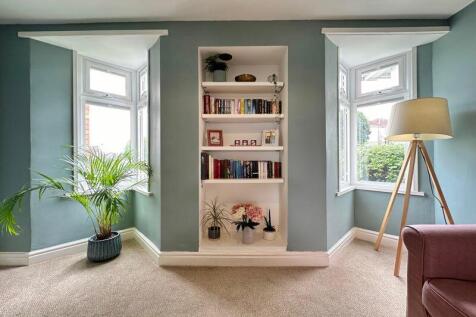Sitting Room Feature
