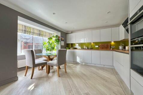 Re-styled Kitchen/Breakfast Room