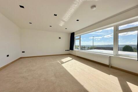 Lounge with Views