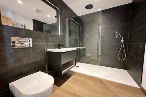 Bedroom 1 Ensuite