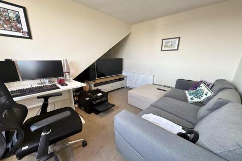 Loft Room/Bedroom