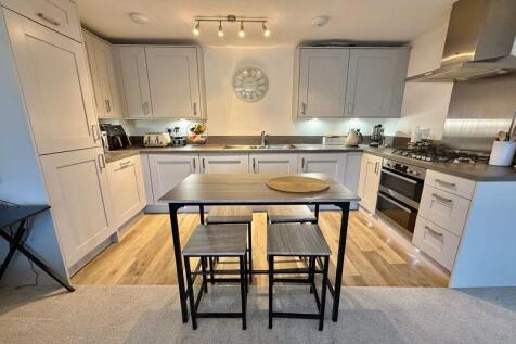 Open Plan Living/Kitchen