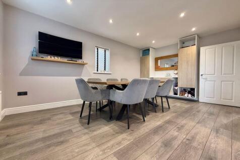 Dining/Family Room