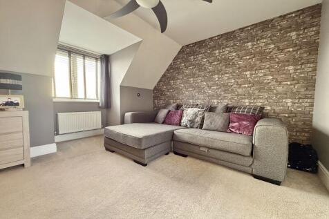 27&#39; Master Bedroom Suite