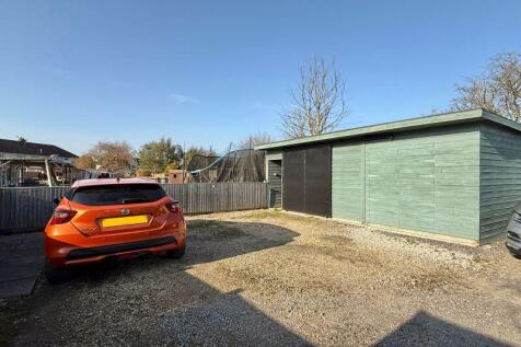 Parking &amp; Storage to Rear