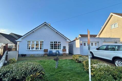 Bungalow &amp; Garage