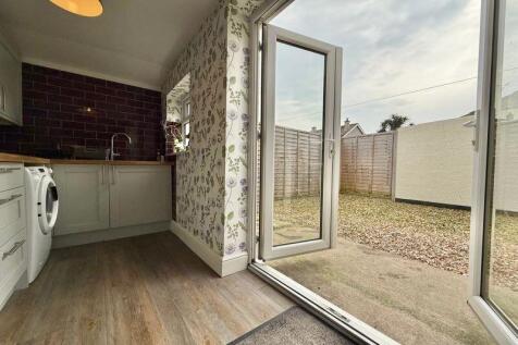 Kitchen to Garden