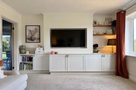Separate Lounge