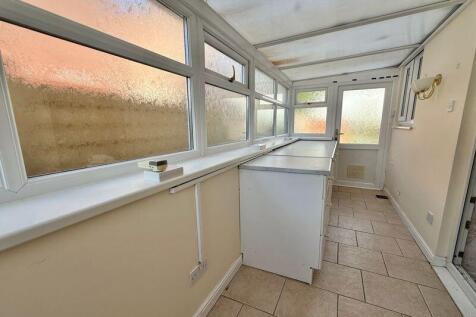 Utility/Side Porch
