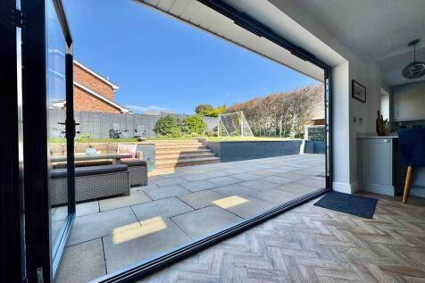 Trifolds to Garden