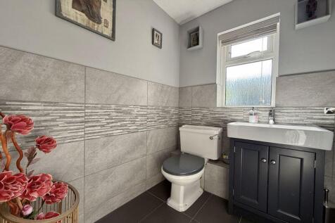 Downstairs Cloakroom