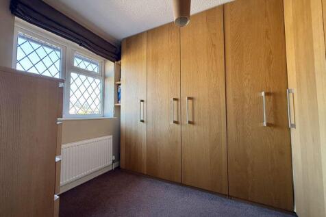 Bedroom 1 Dressing Room