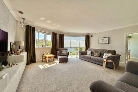 Southerly Lounge