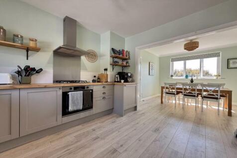 21&#39; Kitchen/Dining Room