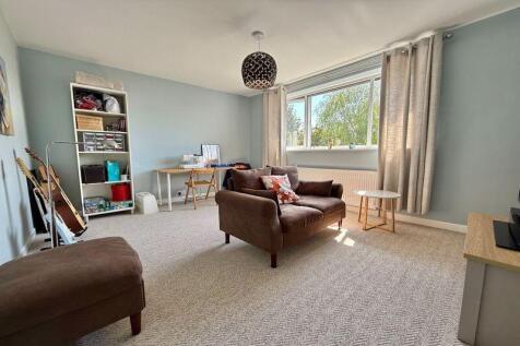 Reception/Bedroom 4