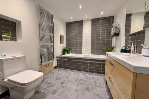 Downstairs Bathroom