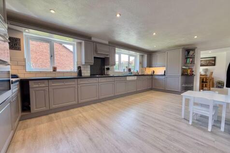 19&#39; Kitchen/Breakfast Room