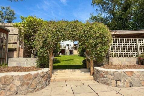 Garden Feature