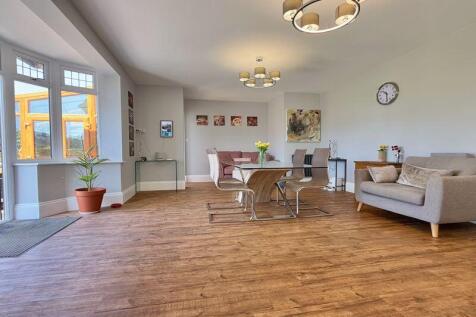 31&#39; Kitchen/Breakfast/Family Room
