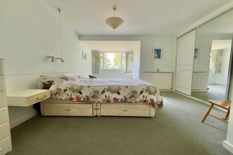 Upstairs Bedroom 1