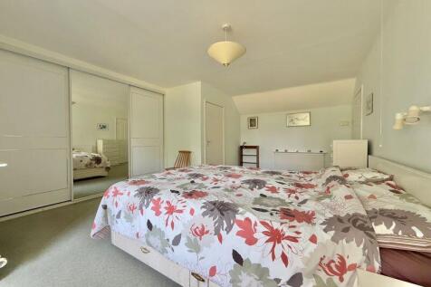 Upstairs Bedroom 1