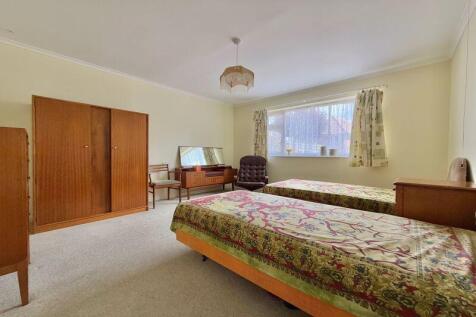 Downstairs Bedroom 2