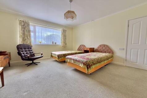 Downstairs Bedroom 2