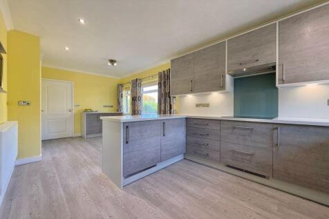 20&#39; Kitchen/Dining Room