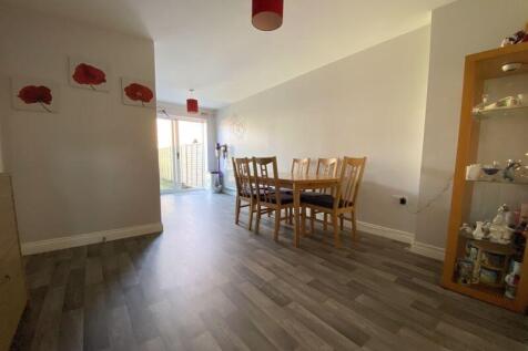 Dining Room to Kitchen