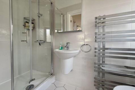 Bedroom 1 Ensuite