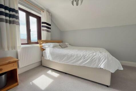 Bedroom 5/Study