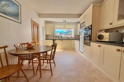17&#39; Kitchen/Breakfast Room
