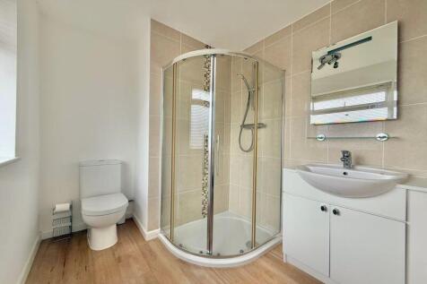 Bedroom 1 Ensuite