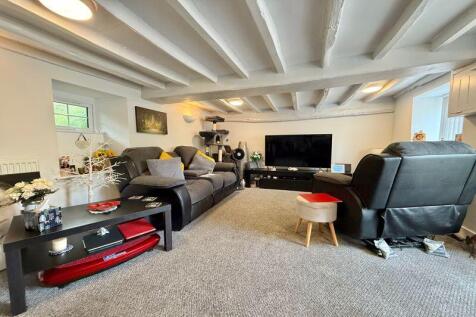 19&#39; Living Room