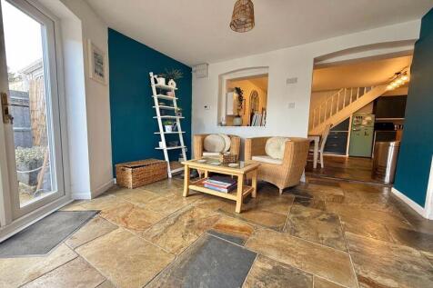 Sitting/Dining Room