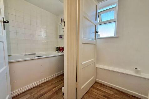 Bathroom &amp; Separate WC