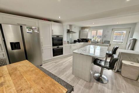 Re-styled Kitchen/Diner