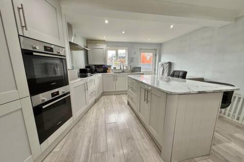 Re-styled Kitchen/Diner