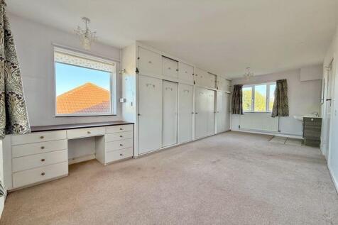 Downstairs Bedroom 1