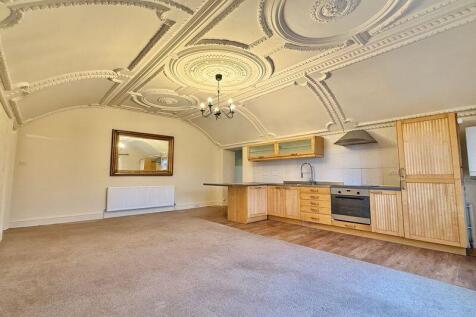 20' Living Room/Kitchen