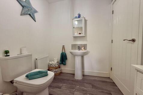 Large Downstairs Cloakroom 