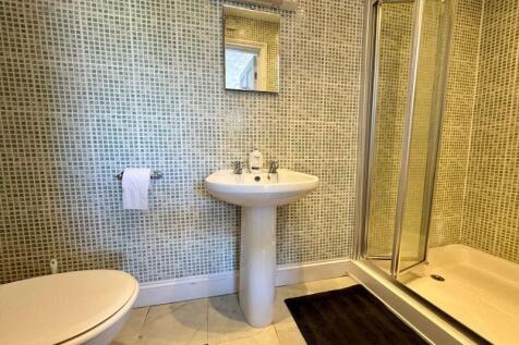 Bedroom 1 Ensuite