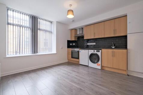 Lounge / Kitchen