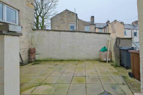 Shared Yard
