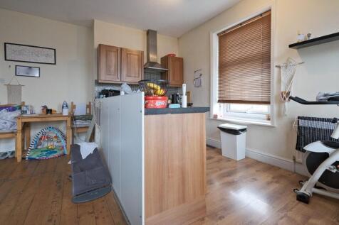 Living - Kitchen