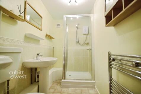 e3925105-Bathroom