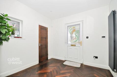 df0989bb-Hall